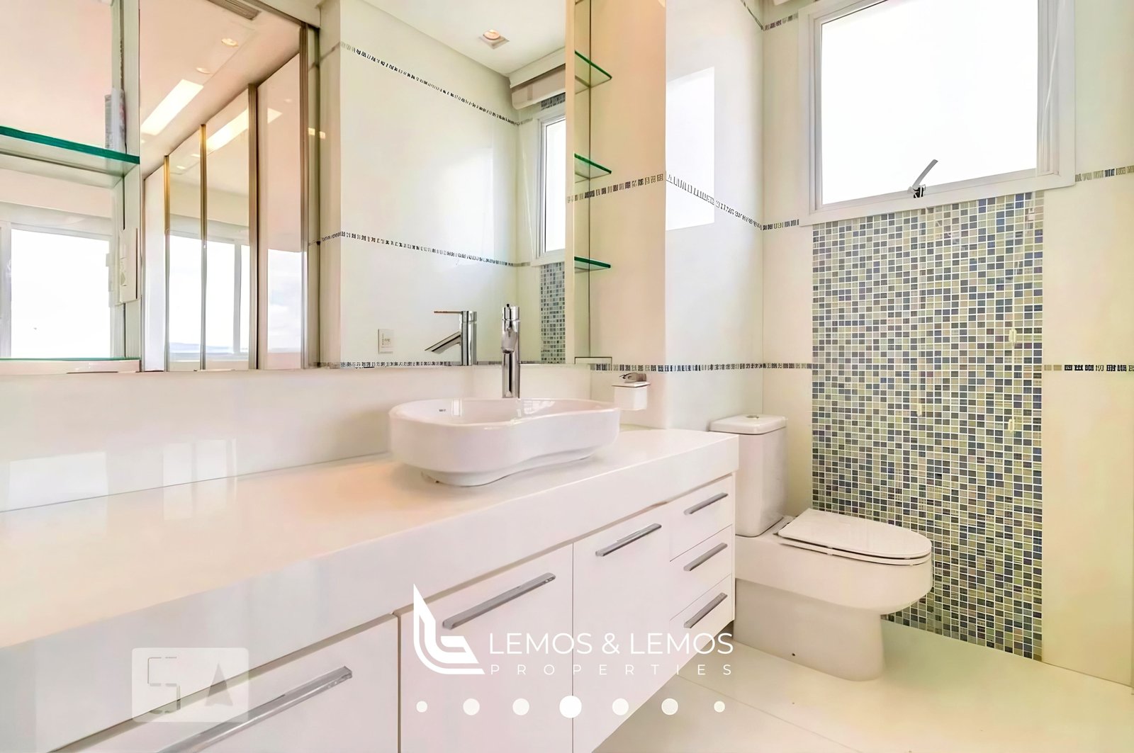 retouch_2024100718234385