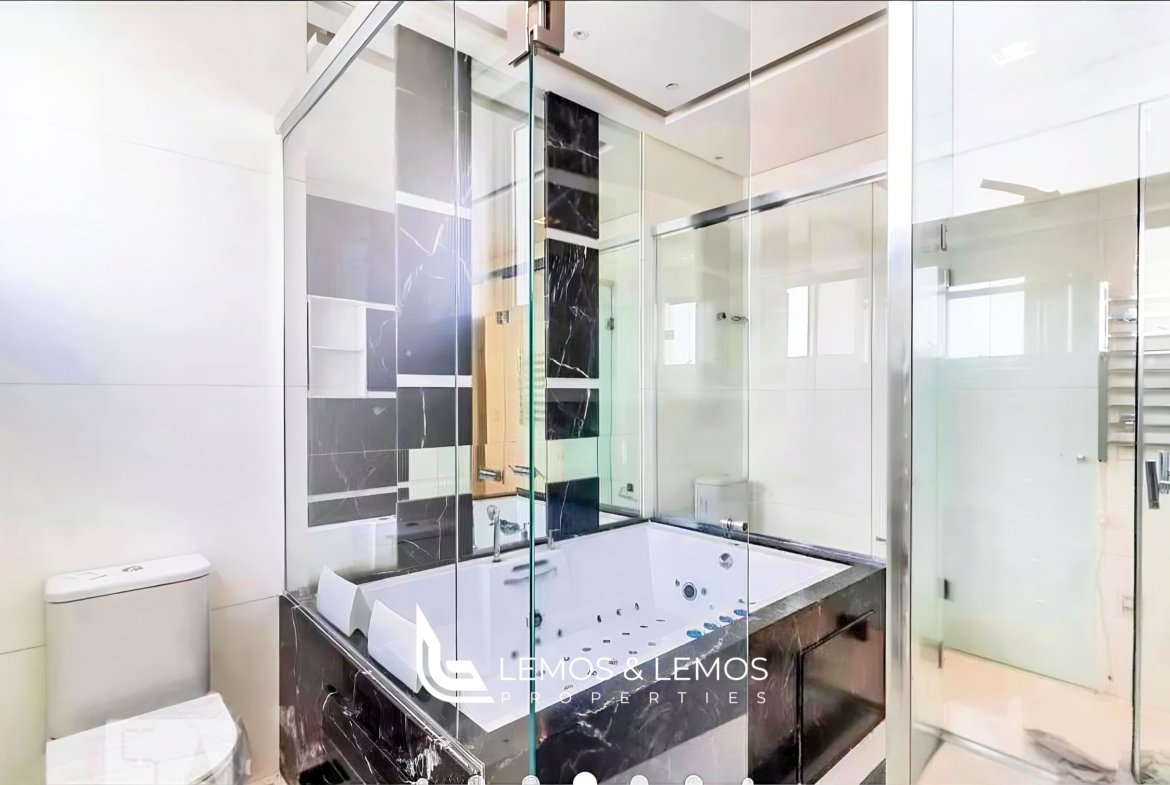 retouch_2024100718254890