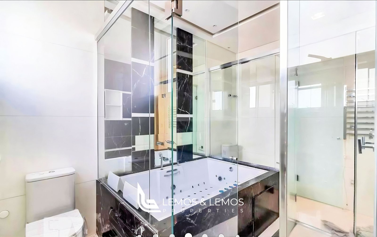 retouch_2024100718254890