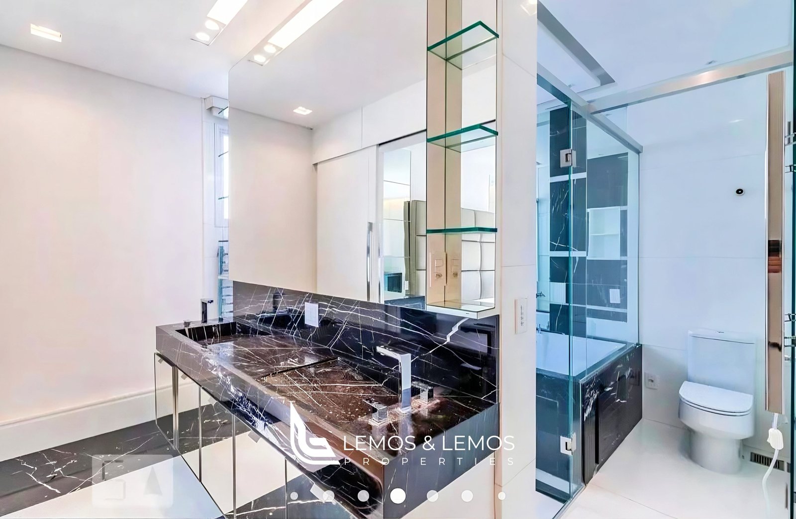 retouch_2024100718262474