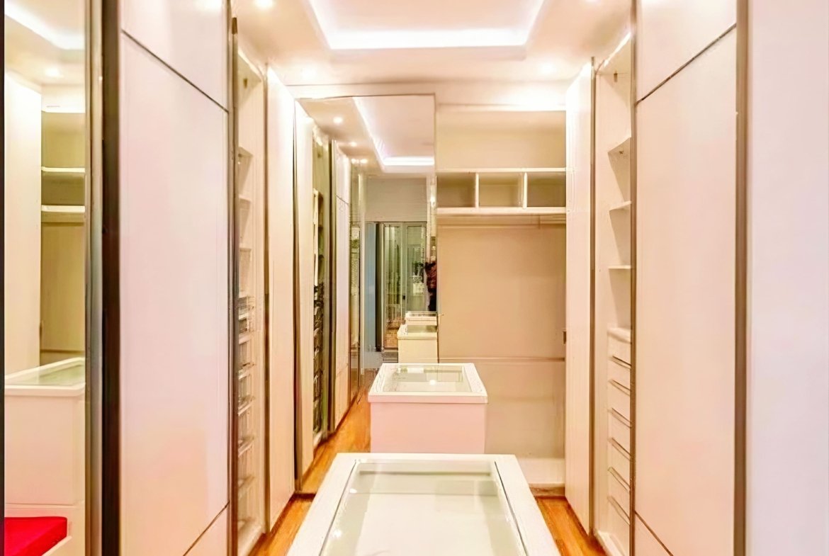 retouch_2024100718271036