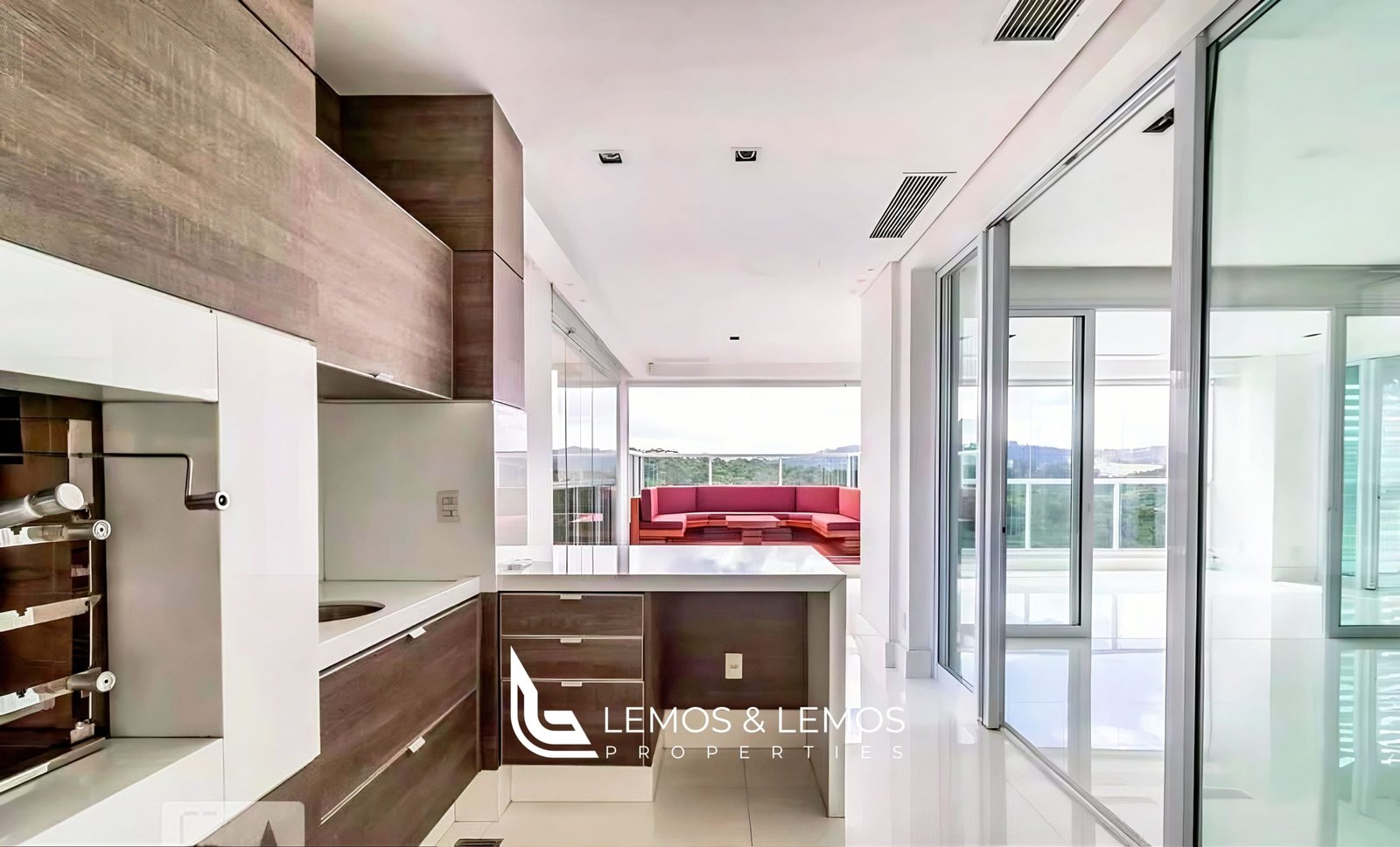 retouch_2024100718292265