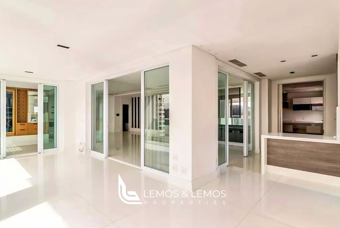 retouch_2024100718302734