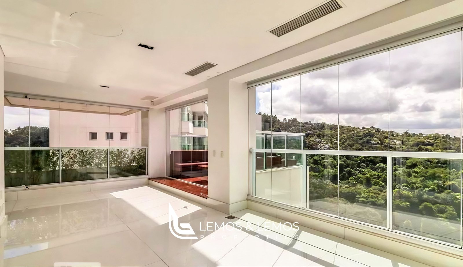 retouch_2024100718305876