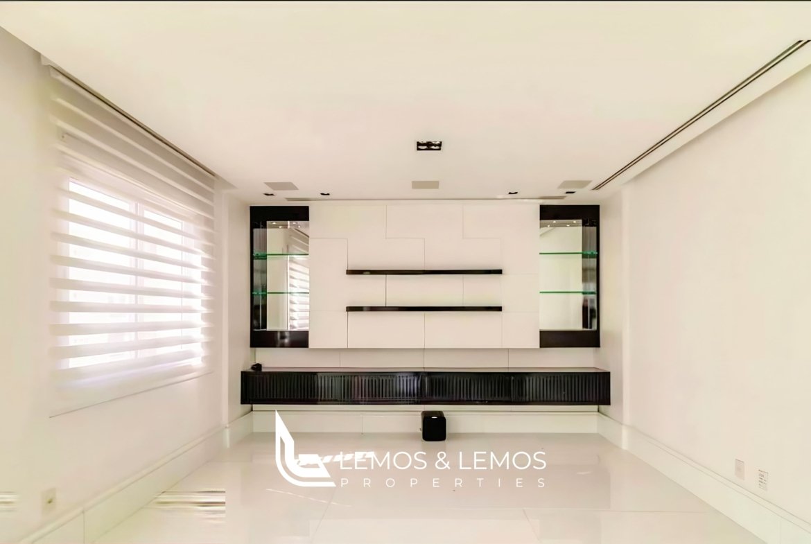 retouch_2024100718322208