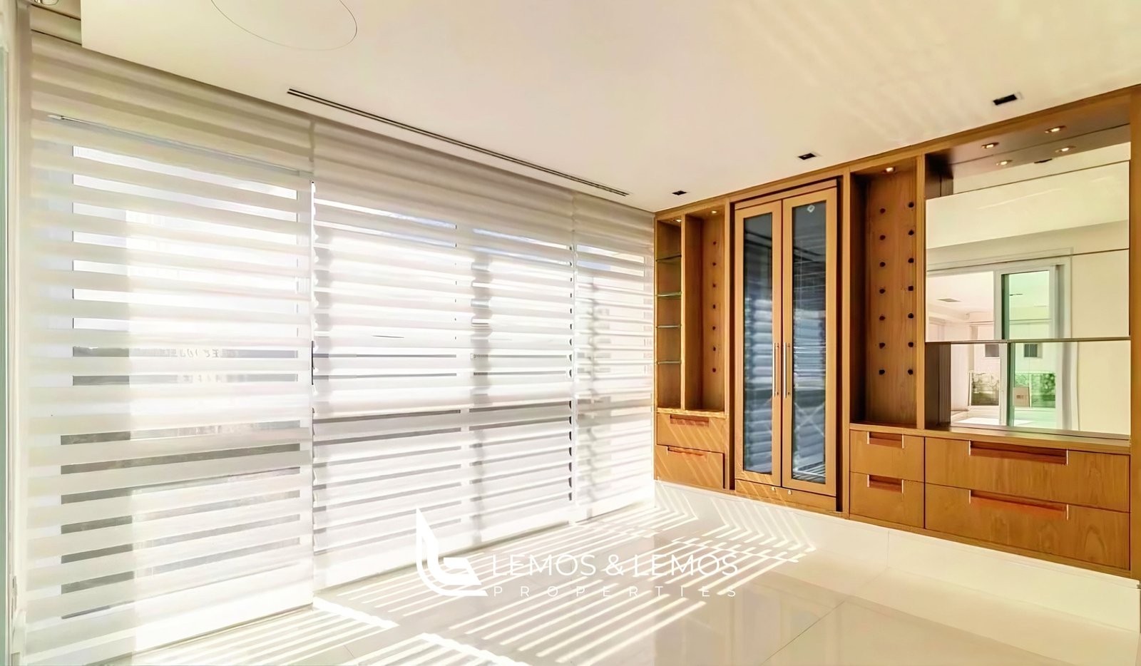 retouch_2024100718325666