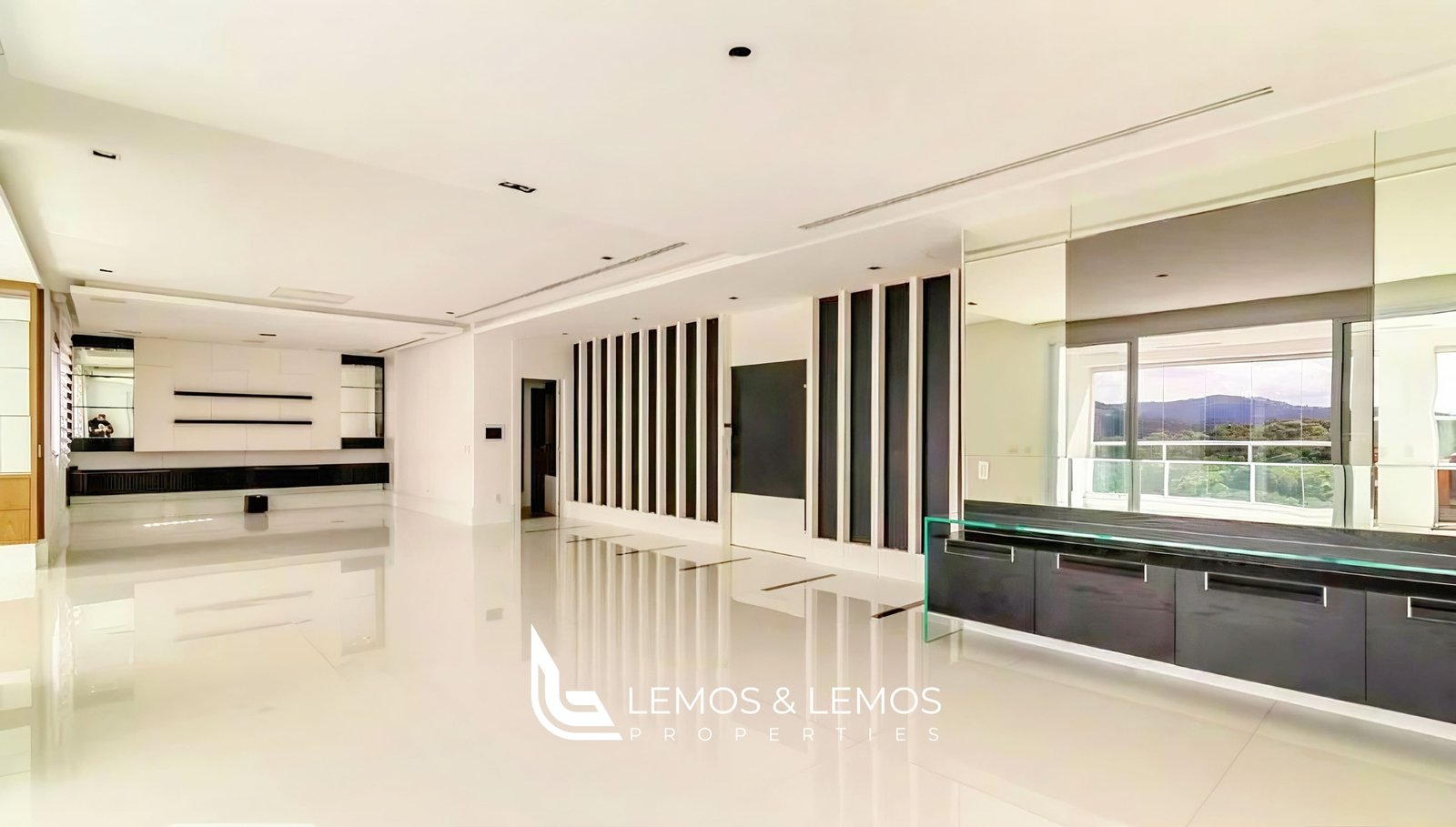 retouch_2024100718334351