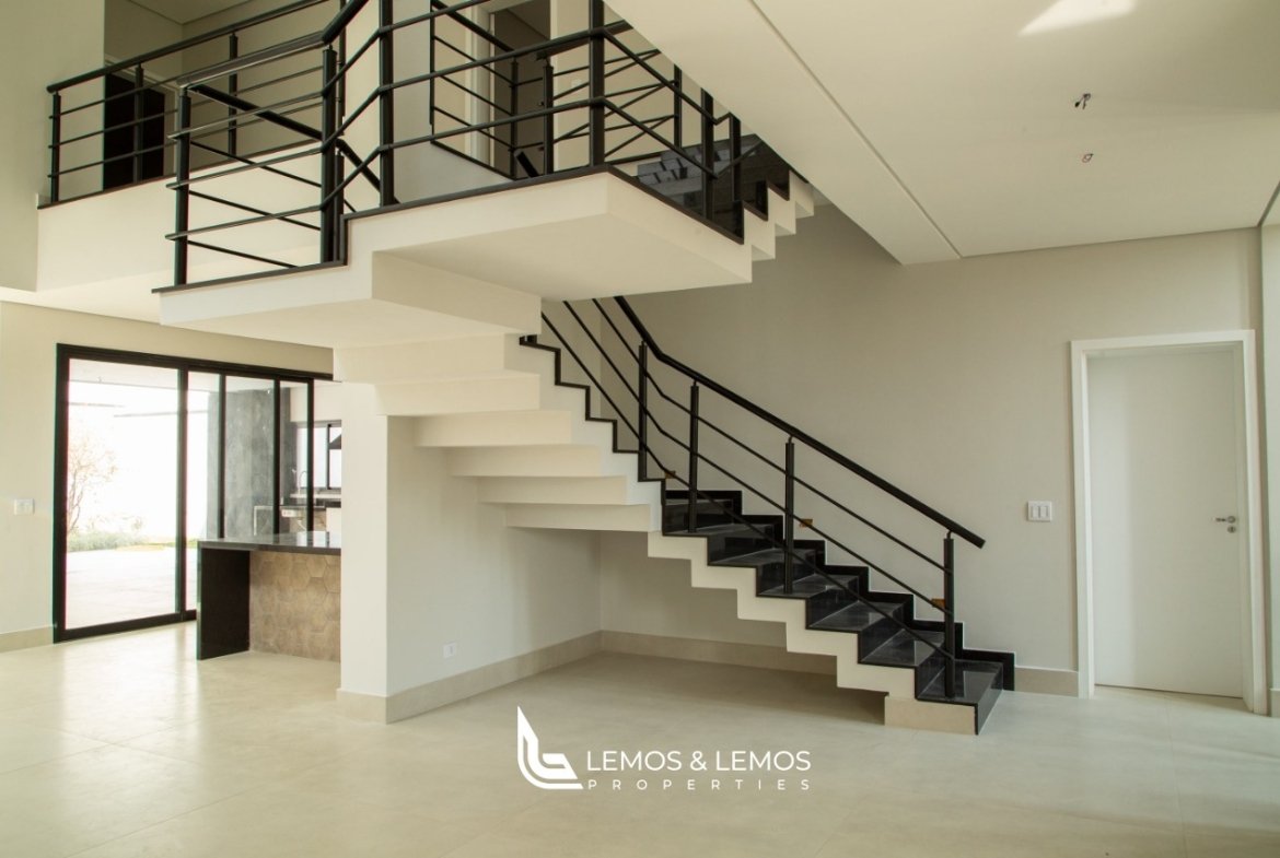 WhatsApp Image 2025-05-08 at 17.30.18 (3)