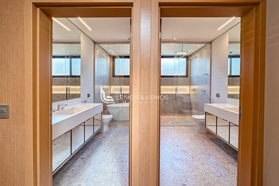 20240605_171050842_iOS