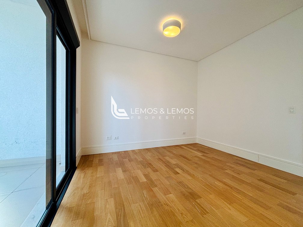 5915E0F1-452F-4995-8C62-B04235C46B77