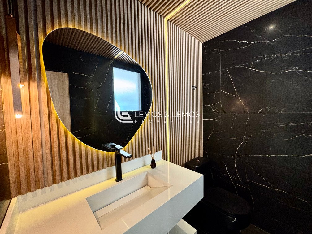 8A4ECAA1-A55E-432F-AC19-2B48B34B5541