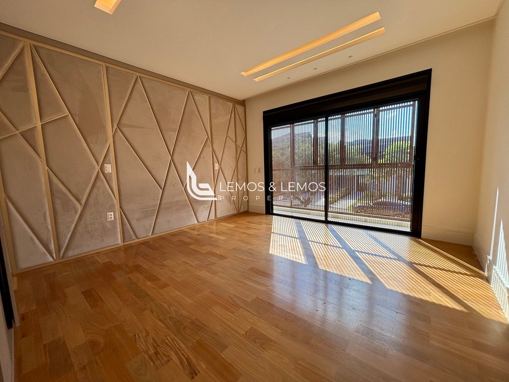 D0A12B70-DD95-477F-A768-8D0CF6168CA5